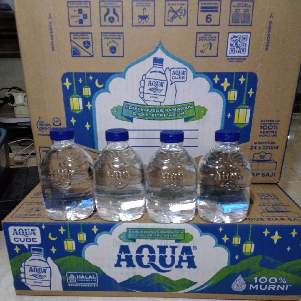 AQUA BOTOL CUBE 220 ml per dus isi 24 botol