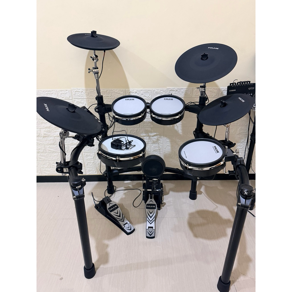 nux dm8x kondisi seperti baru