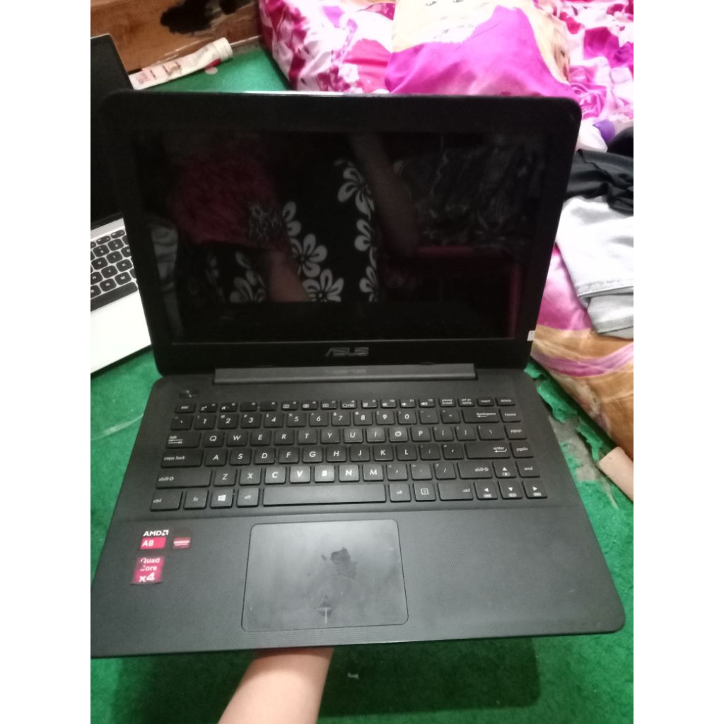 Laptop ASUS AMD A8 RAM 6GB – Murah 1,5 Juta | Siap Pakai