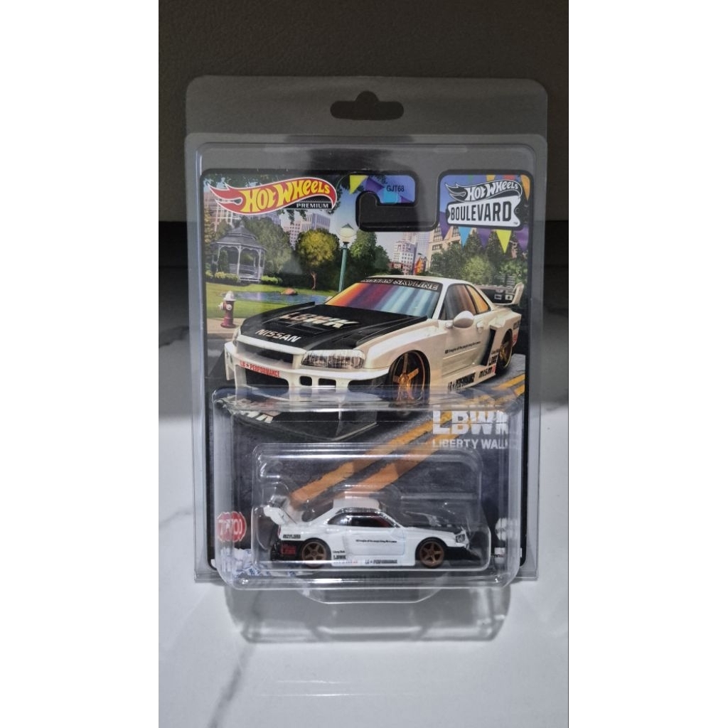 Hot wheels premium LBWK Nissan skyline R34