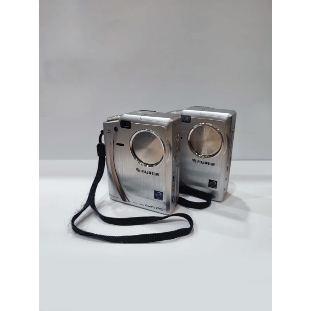 Kamera digital Fujifilm Finepix 4700z  Digicam Rare (kamera only)