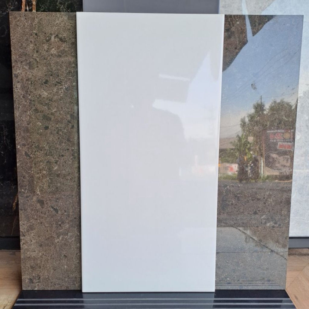 Keramik Cutting 30x60 Mulia Putih Polos | Glossy