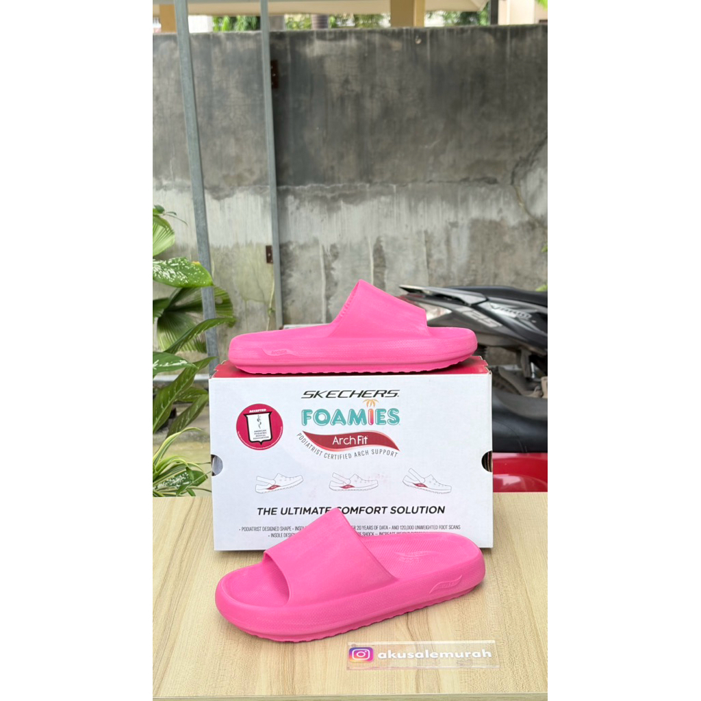 Sandals skechers wanita