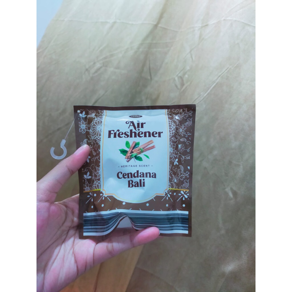Pewangi ruangan / air freshener
