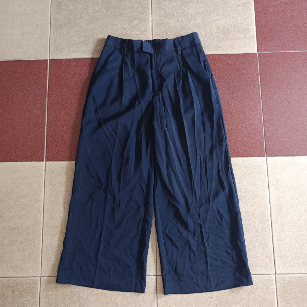 celana panjang wide /kulot GU XL biru dongker