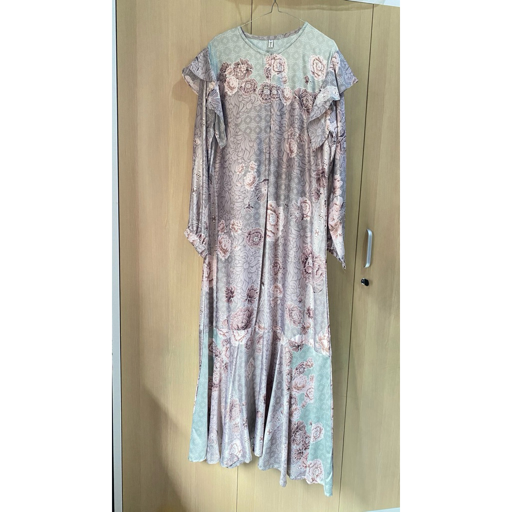 Preloved Dress Vanilla Hijab