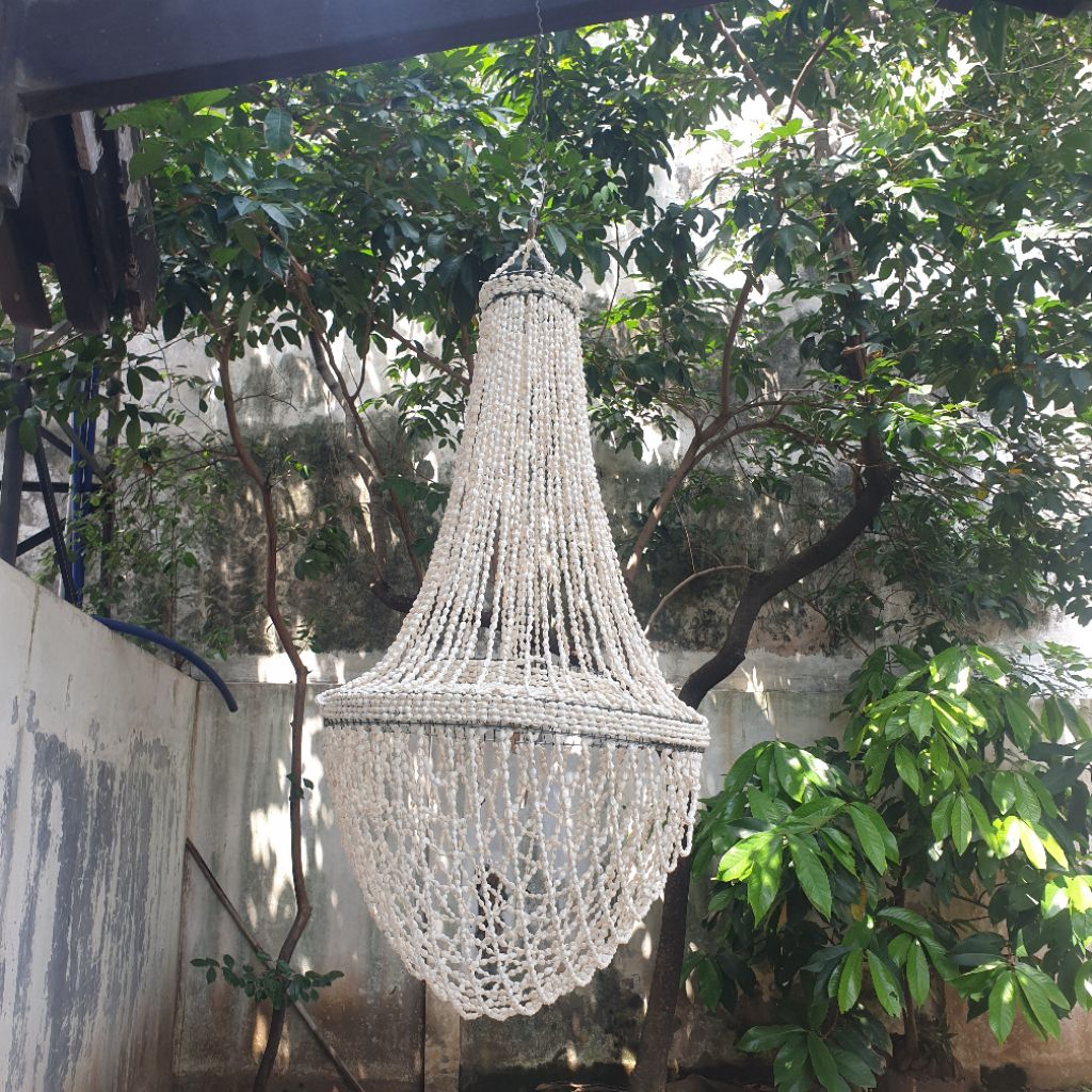 Hiasan Gantung Ukuran Besar  Cangkang Kerang Natural Putih Model Chandelier Dekorasi Estetik