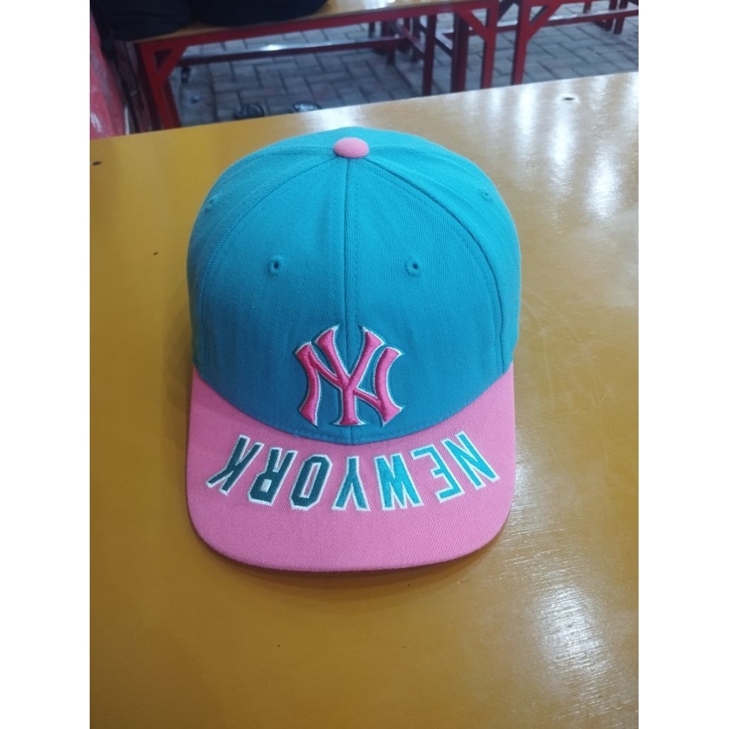 Topi baseball second branded