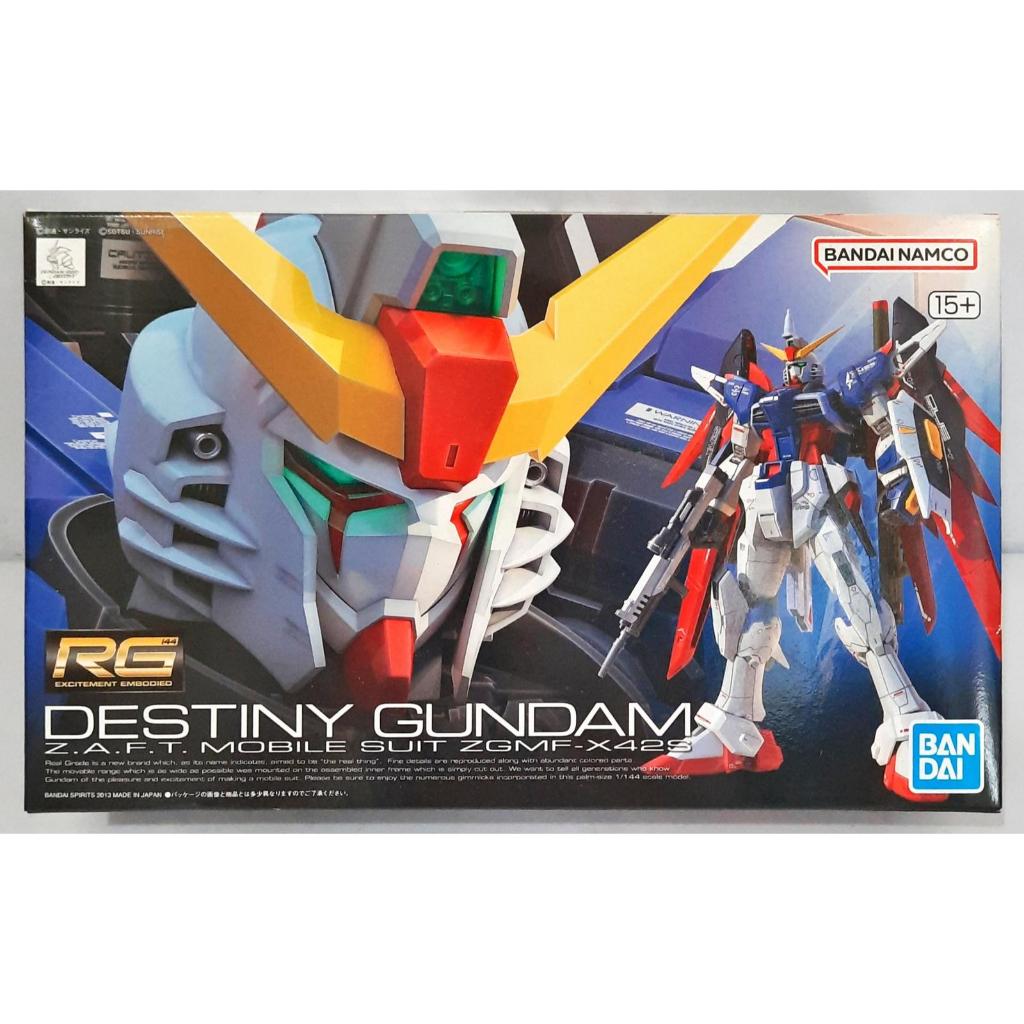 BANDAI, RG 1/144 ZGMF-X42S Destiny Gundam