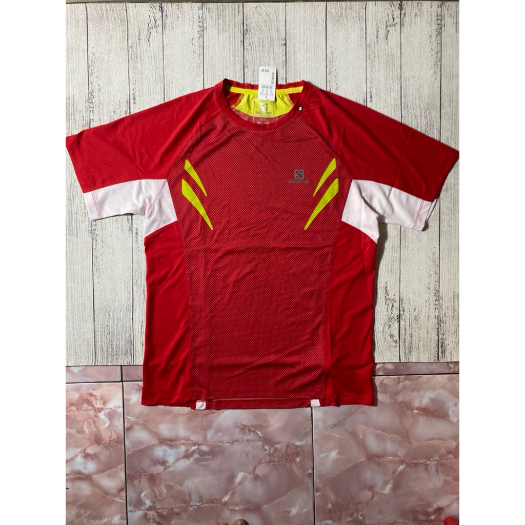 Baselayer SALOMON Quickdry untuk jersey running