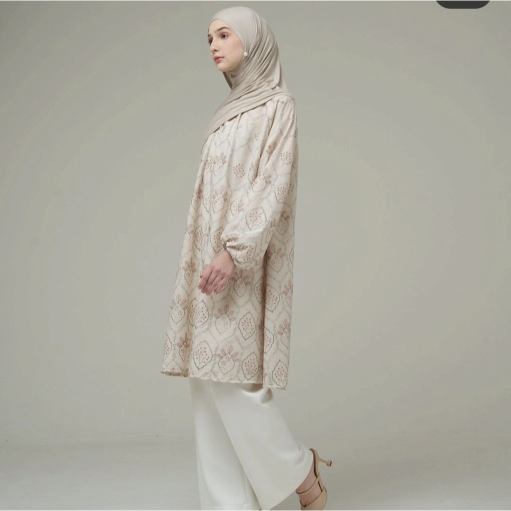 savara tunik warna cream beige by fixpose