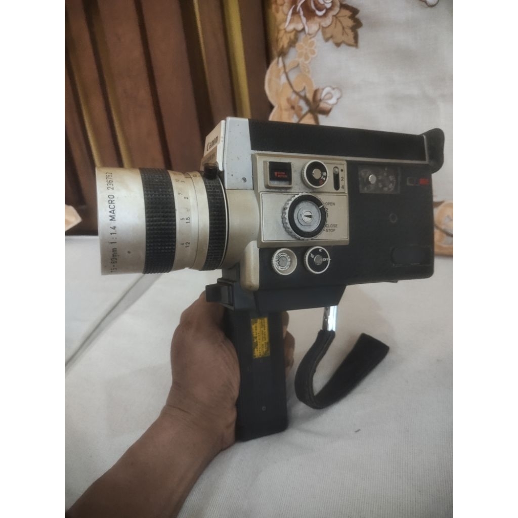 Kamera Jadul Film Analog | Canon Auto Zoom 814 Electronic