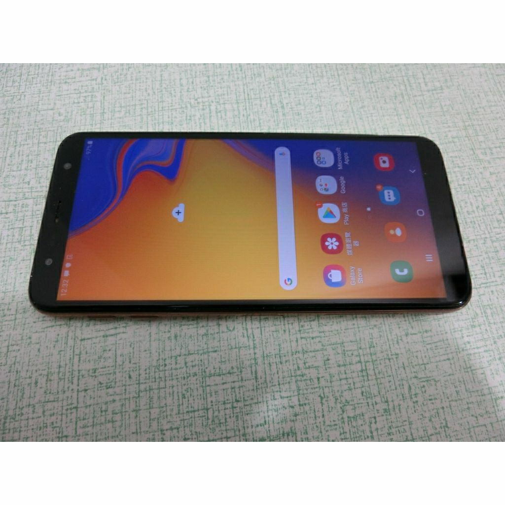 samsung j6 bekas ,ram 3 GB