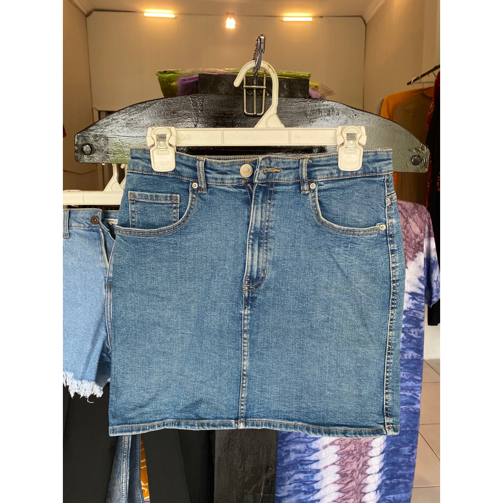 Rok jeans pendek Zara