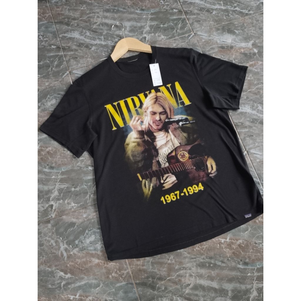T-shirt band Nirvana x Patagonia/kaos musik/kaos brand/Kaos Vintage/colaboration/Kaos second