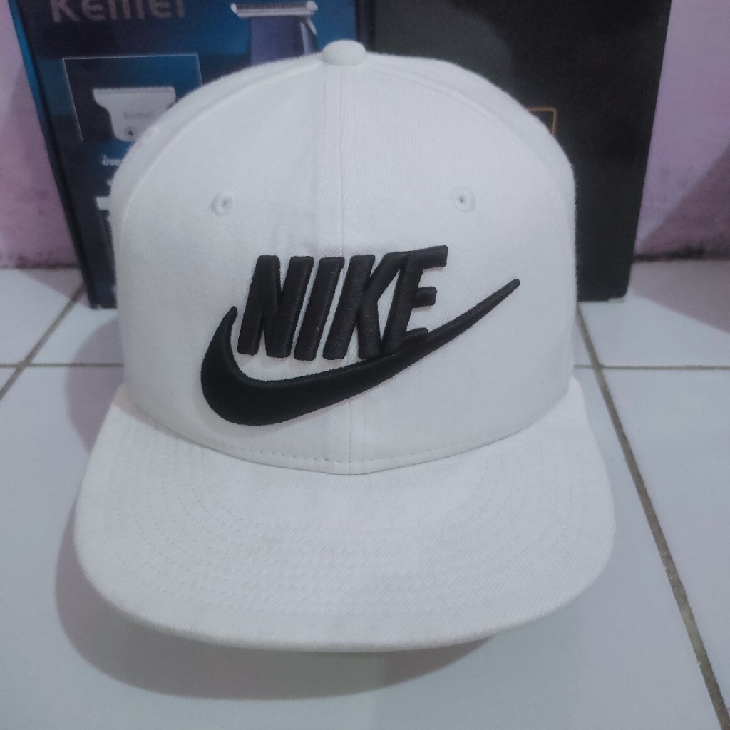 Topi Nike Snapback