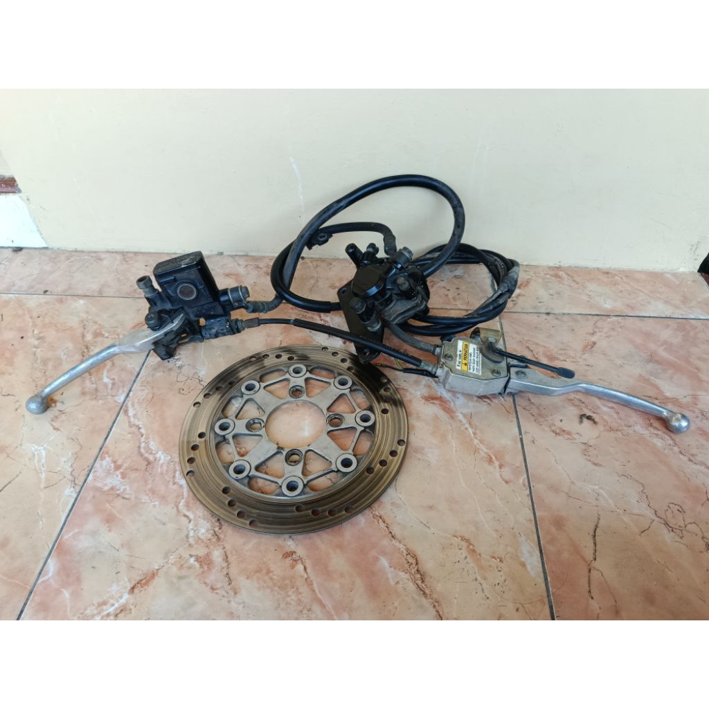 CAKRAM REM MASTER KALIPER COMBI BRAKE VARIO 125 VARIO 150 LED ORIGINAL