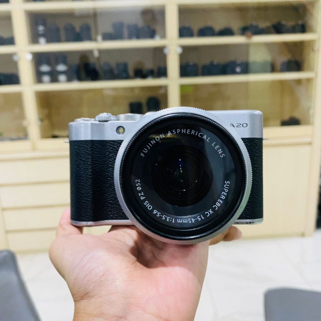 FUJIFILM XA20