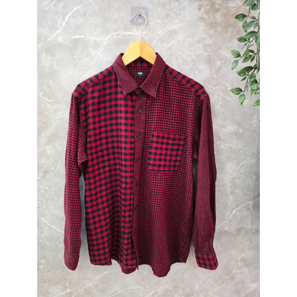 Uniqlo Flannel Merah Hitam Kotak | Classic Plaid | Daily Vintage