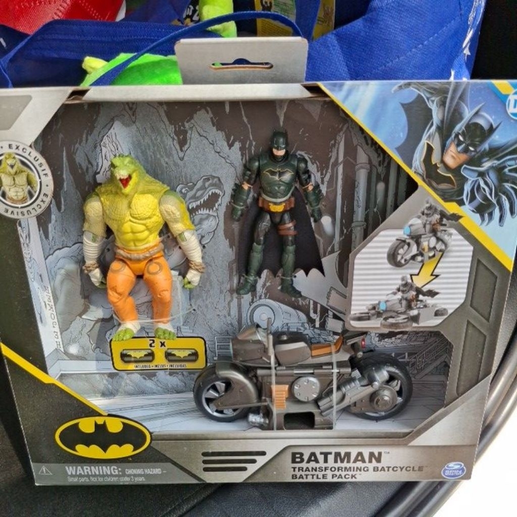 batman transforming batcycle battle pack & killer croc dc