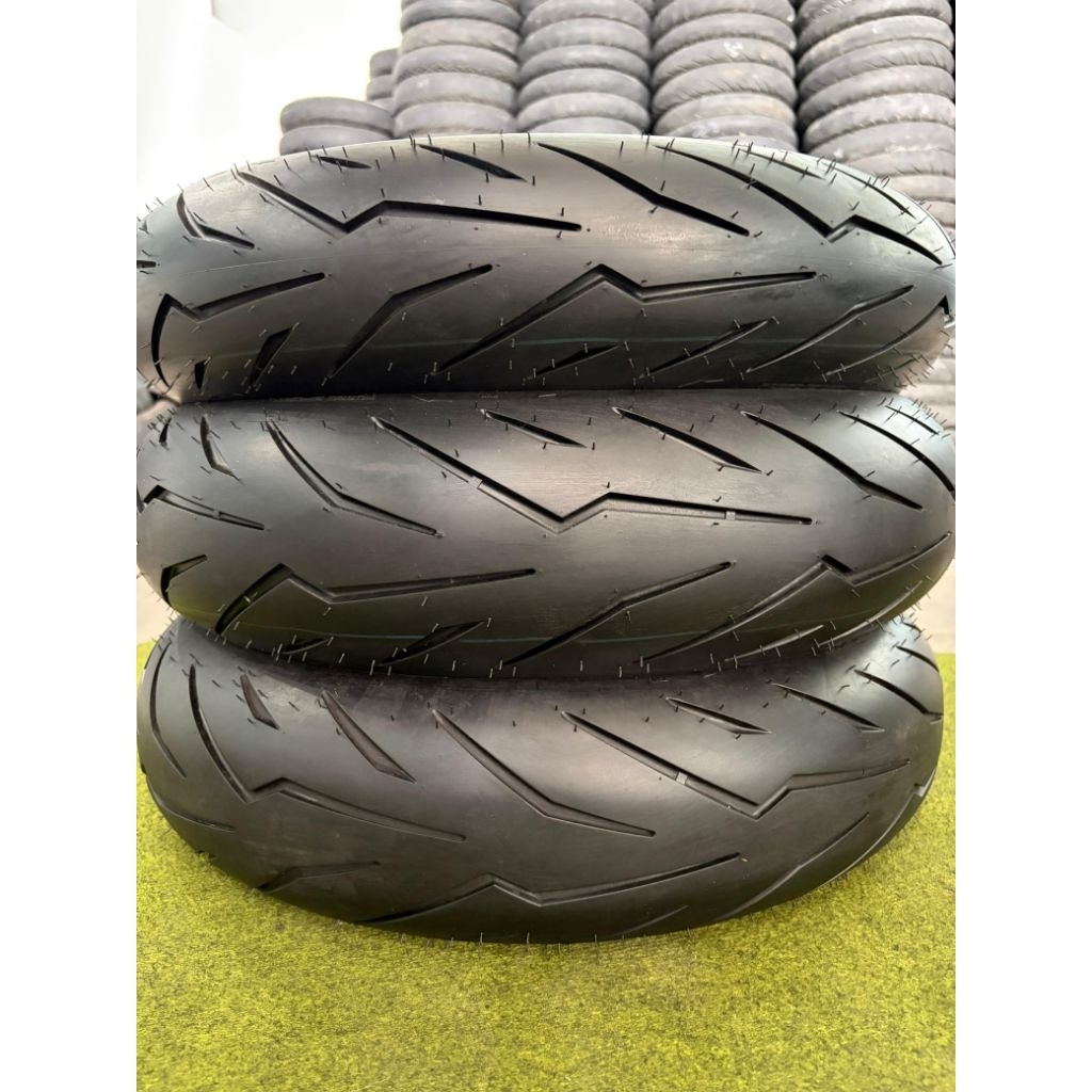 Ban Motor Bekas Pirelli Diablo Rosso sport Tubeless 150/60-17 99% bekas seperti  Baru