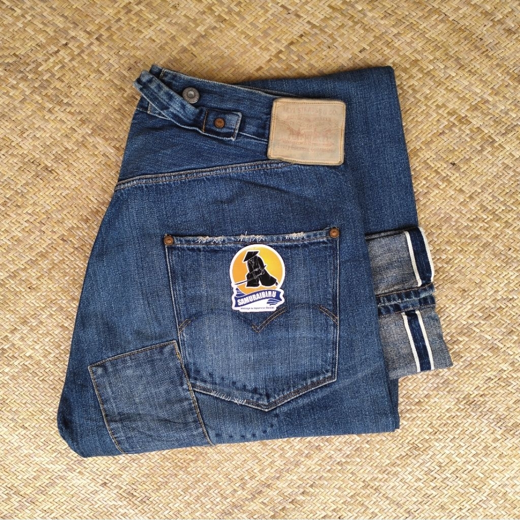 Levis selvedge 501XX USA not Levis 501 70s button 6 selvedge / Levis 70s button 6 /Levis button 6 /L