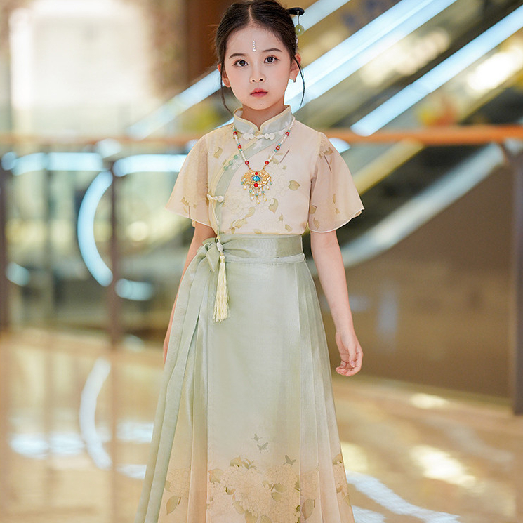 [Kota Dongeng]Hanfu anak perempuan baru, menampilkan desain rok berwajah kuda,dalam gaya Cina modern