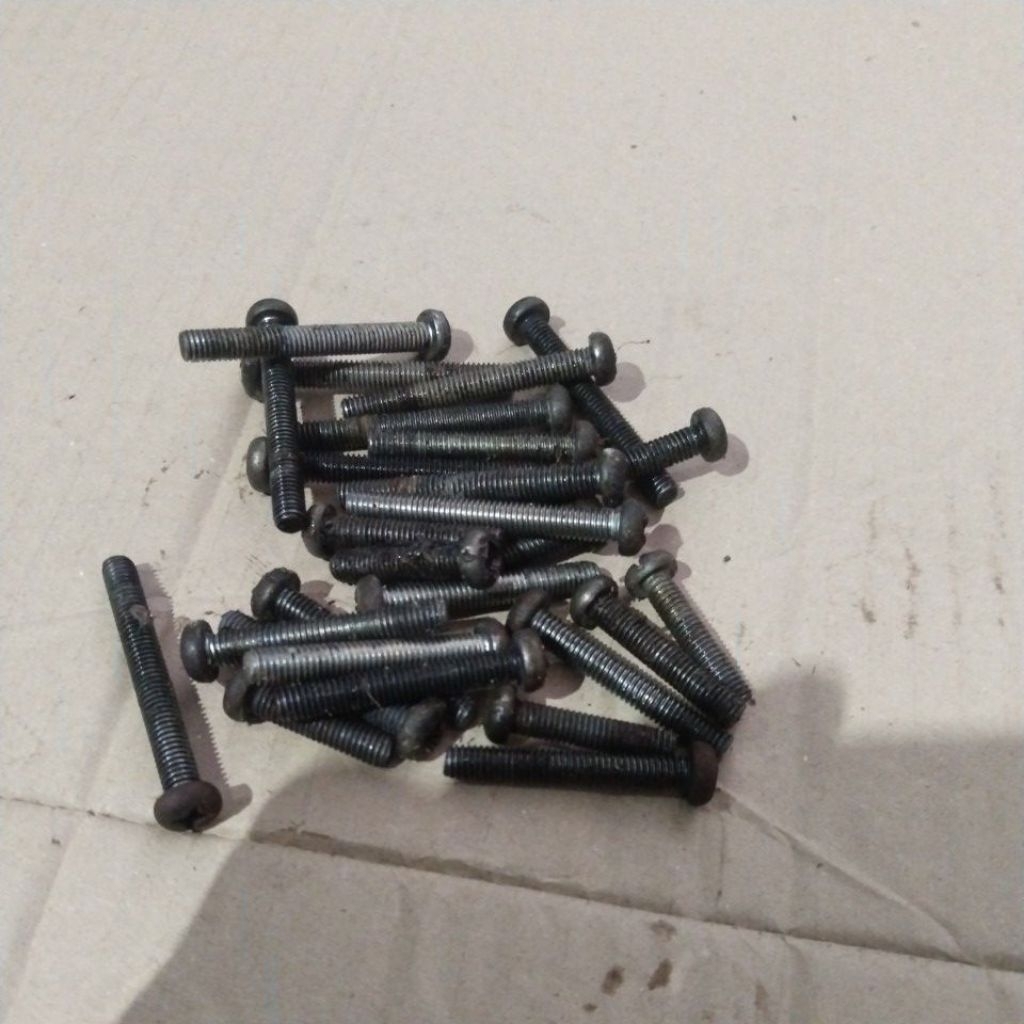 baut Mesin original CB 100/GL 100