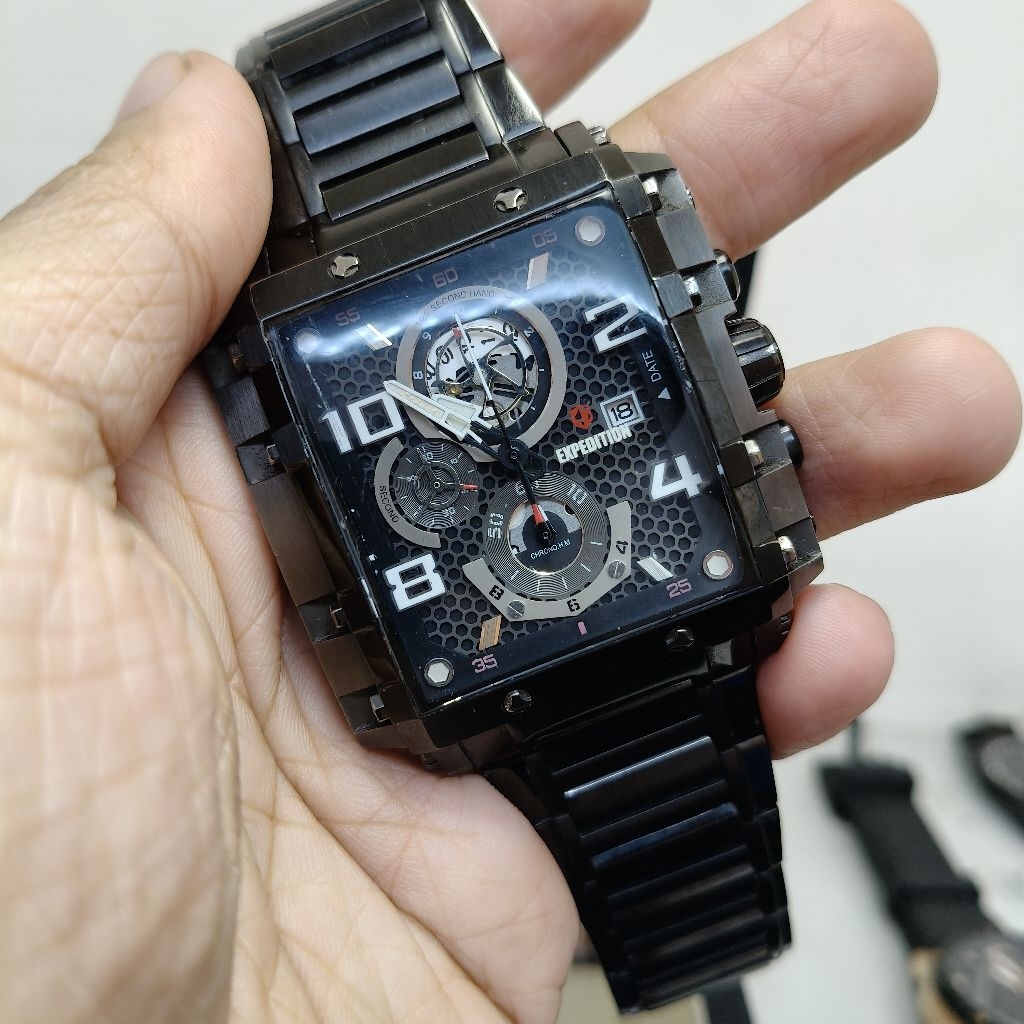 Expedition second Cowo tipe E6757M
