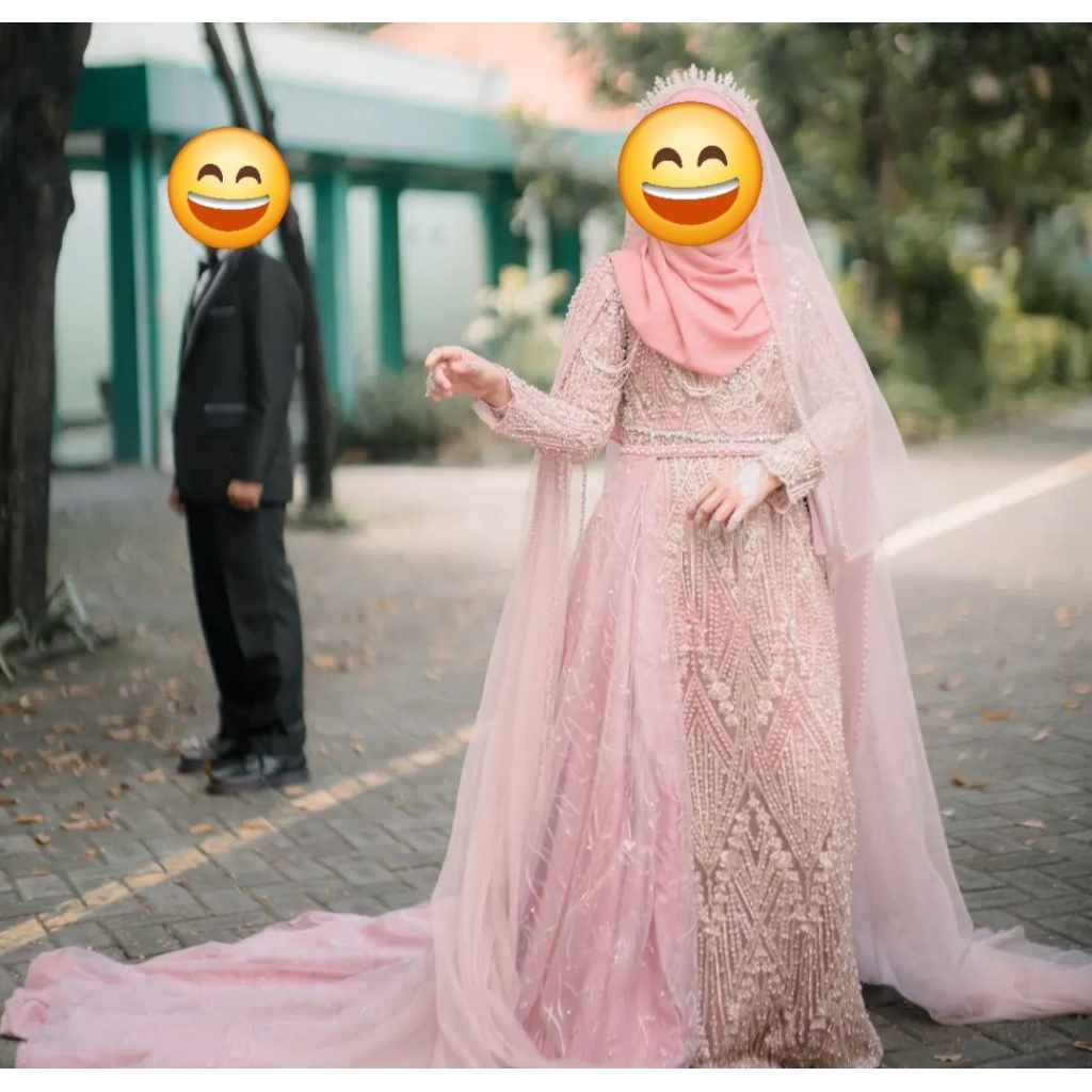 gaun pengantin preloved ( warna rosegold )