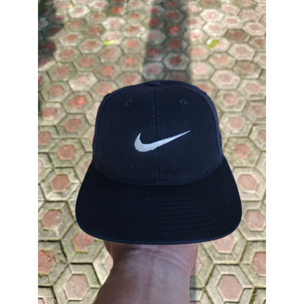 Topi Snapback Vintage NIKE OFFICIAL tag gantung