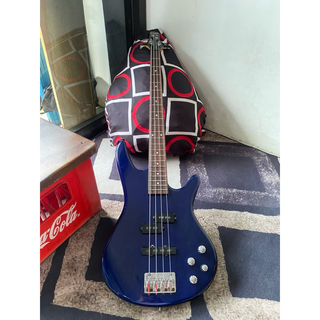 Bass Ibanez GSR 200 Aktif