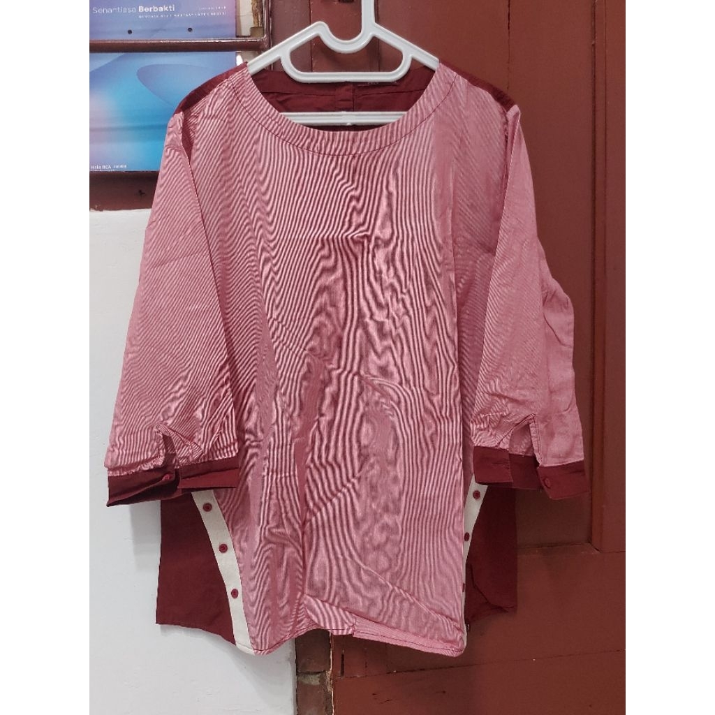 Preloved Atasan Wanita Merk AKO