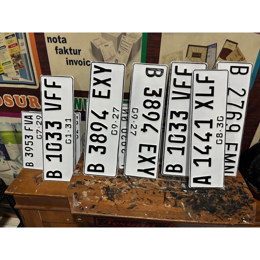 Plat Mobil Putih - Plat Mobil Hitam - Logo Timbul - Plat Standar Mobil - Plat Nomor Mobil - Plat Nom