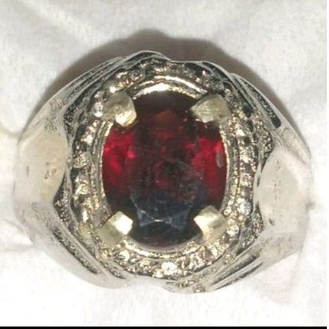 batu ruby pigeon blood.tarikan. alam