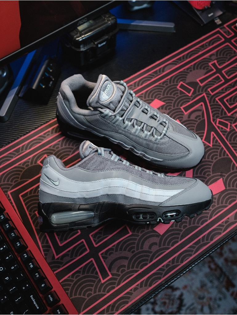 Nike AIRMAX 95 Big Bubble Grey & Lightblue (Bukan Nike P6000, Nike TN, Asics Gel Kayano, New Balance