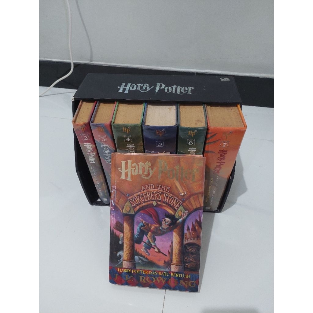 Preloved Boxset Novel Harry Potter Box Set Hard Cover HC Original Gramedia