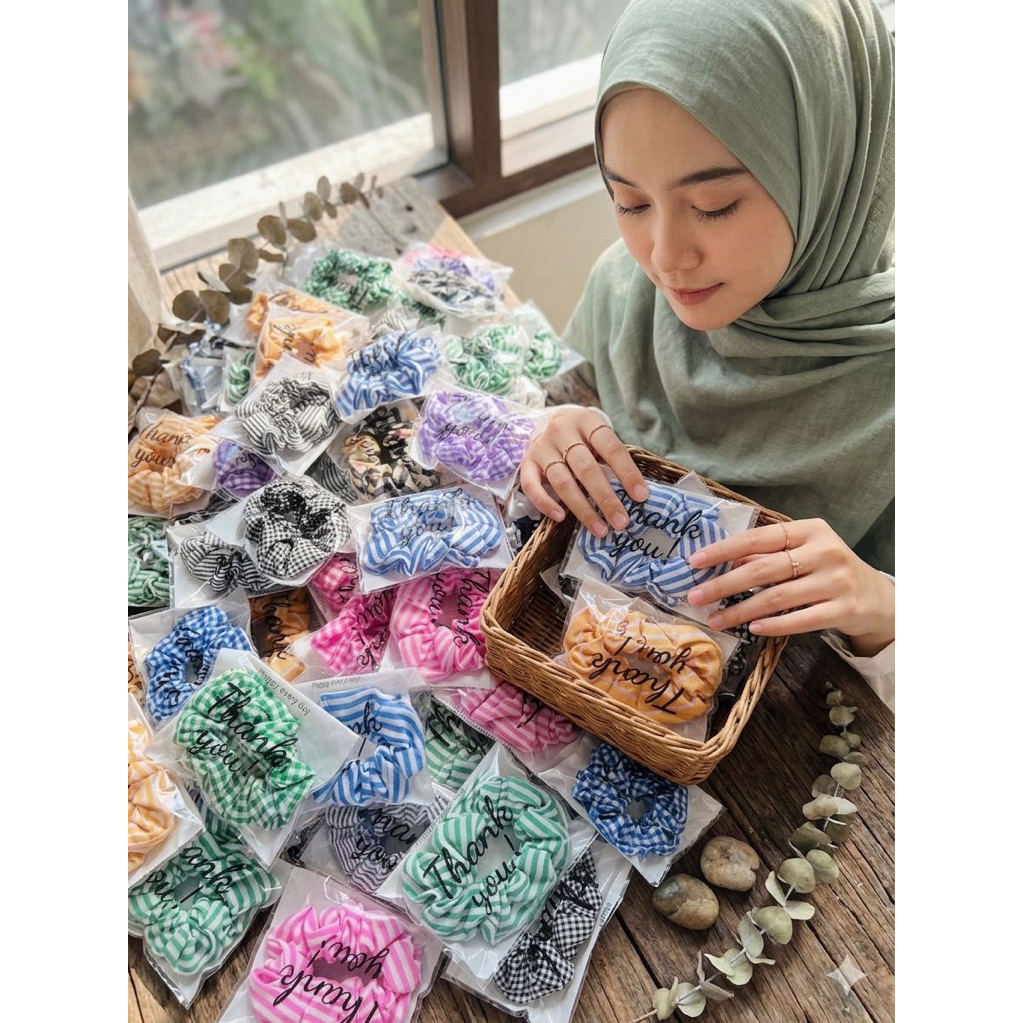 100 pcs Souvenir Wedding scrunchie mini / ikat rambut /scrunchie mini / souvenir wedding