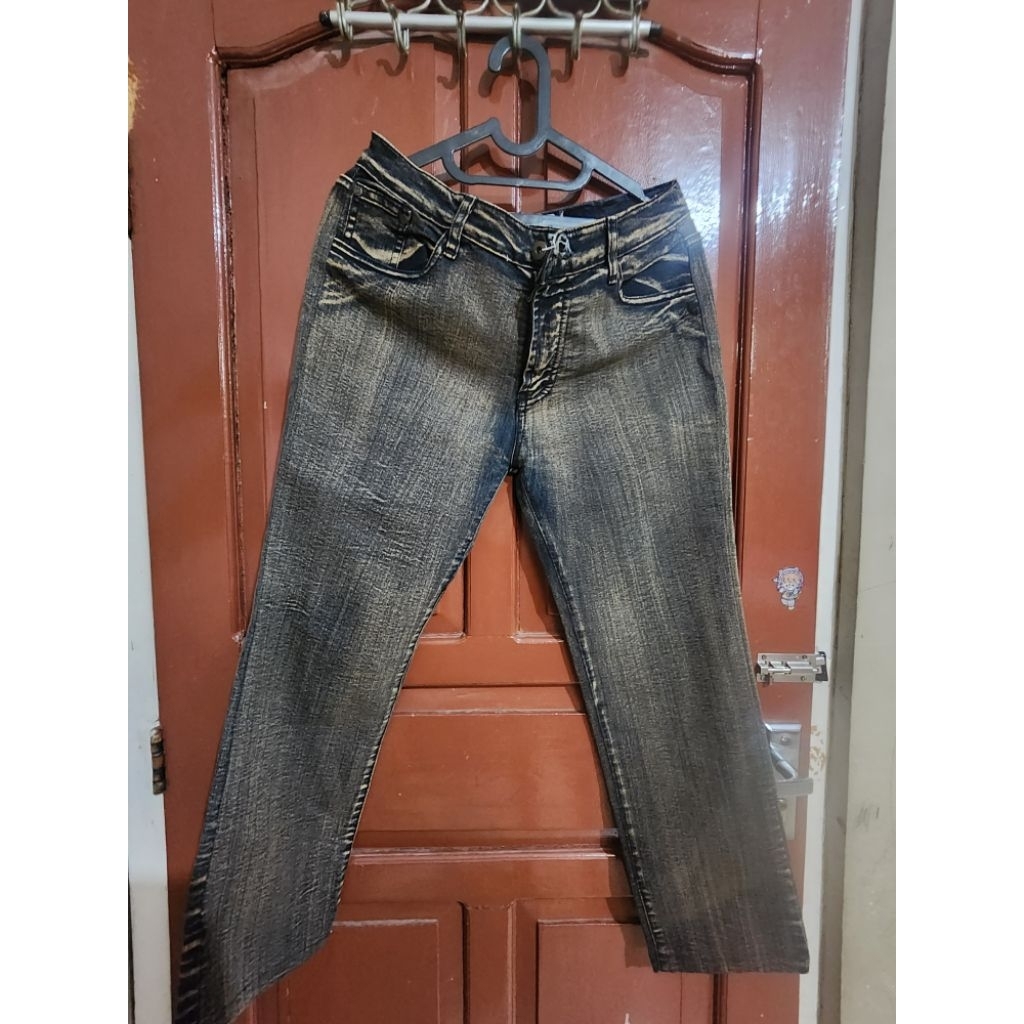 Celana Jeans  wanita Motif- Preloved