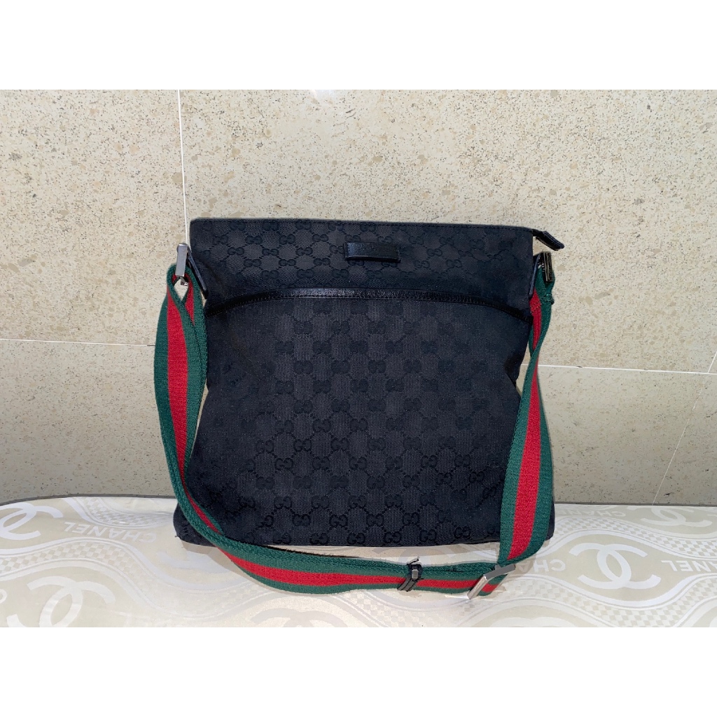 tas sling bag selempang pria cowo brand Gucci signature canvas tebal hitam black