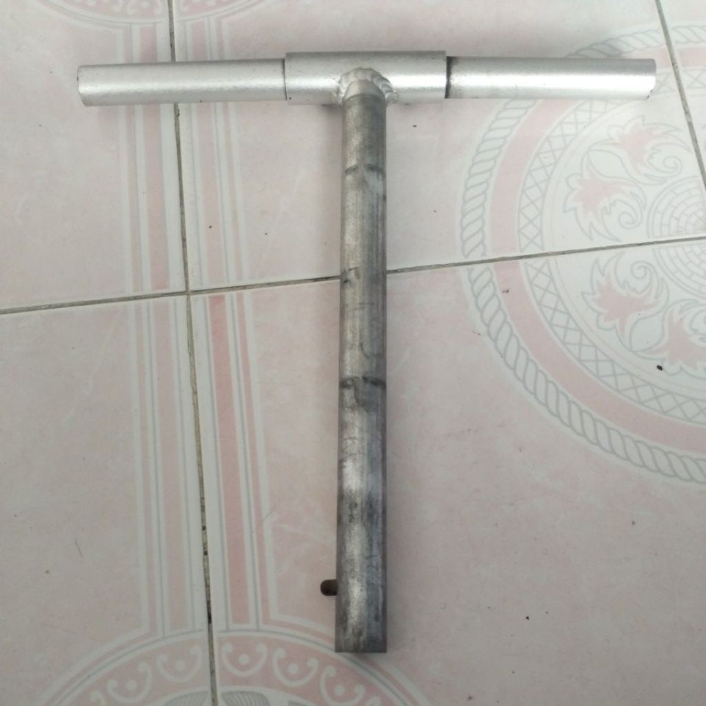 Sparepart setang skuter pedal roda tiga bekas