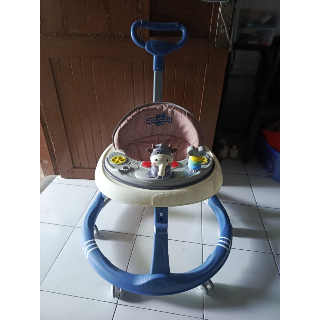 baby walker space baby second