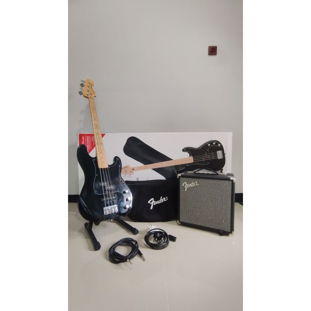 Squier by Fender Affinity Series PJ Bass Guitar Pack