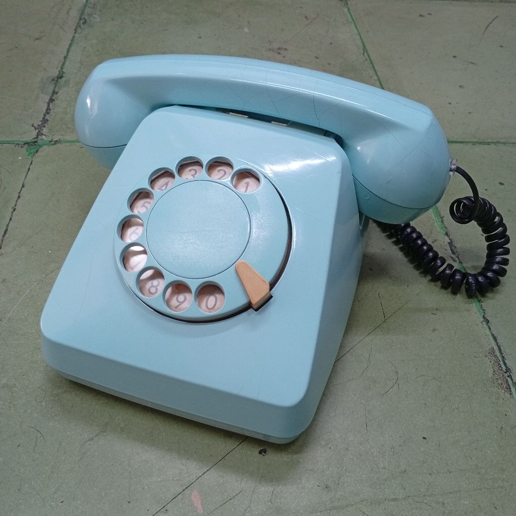 Telepon Rumah Vintage Model Putar