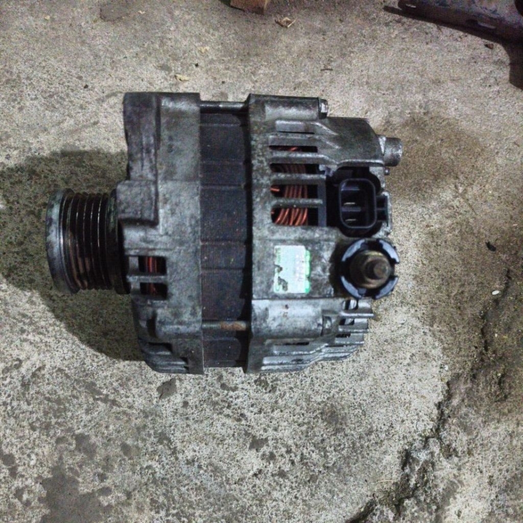 alternator Nissan Xtrail T30 original