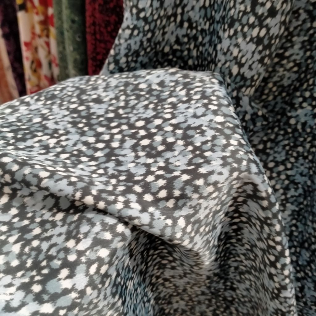 Kain Satin Silk - Kain silk Motif | Harga per Setengah Meter