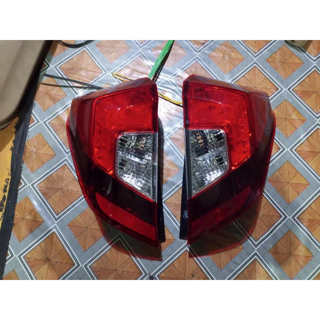 stoplamp mobil jazz GK5