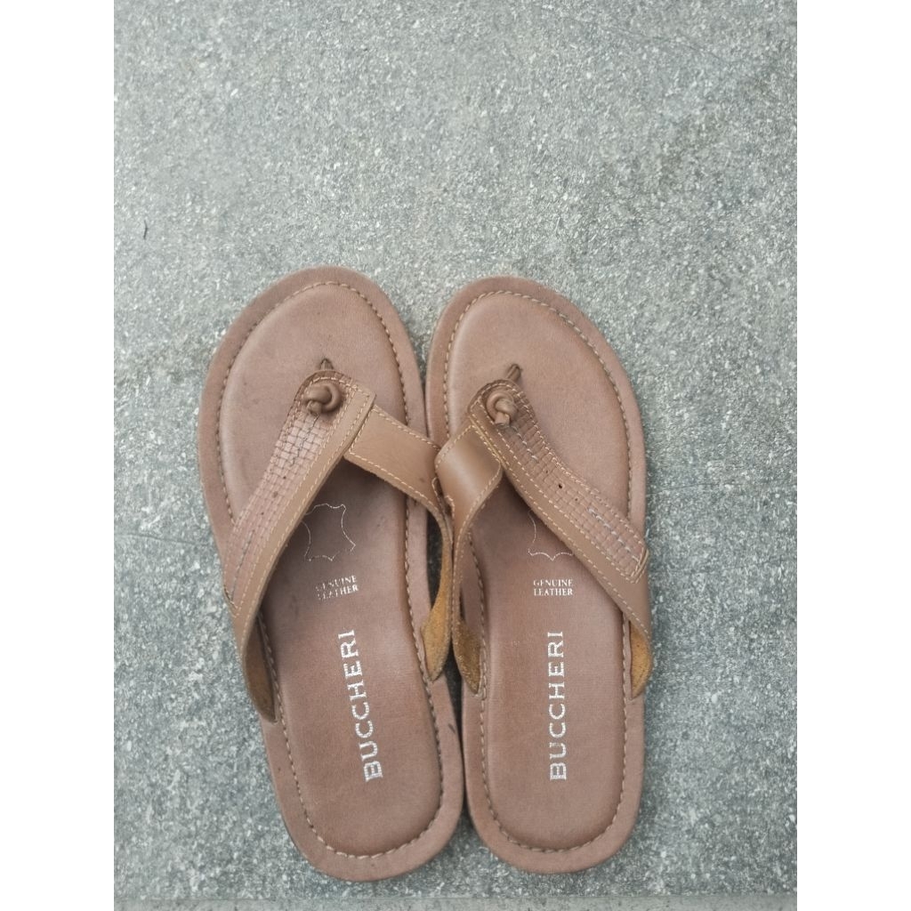 Sandal jepit kulit asli buccheri