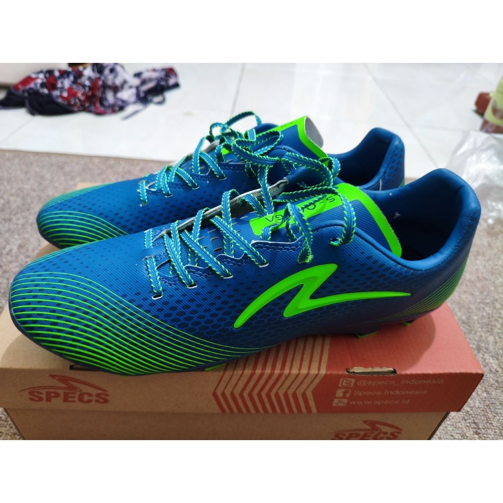 Sepatu Bola Specs Omega Size 42