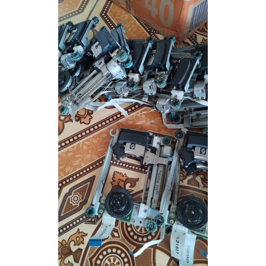 optik bekas cabutan ps2 slim seri 9 barang random tidak garansi/retur